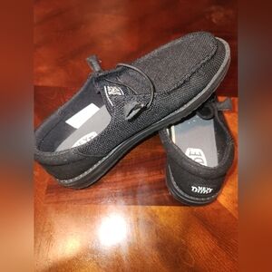 Hey Dude Shoes, W8, Black.